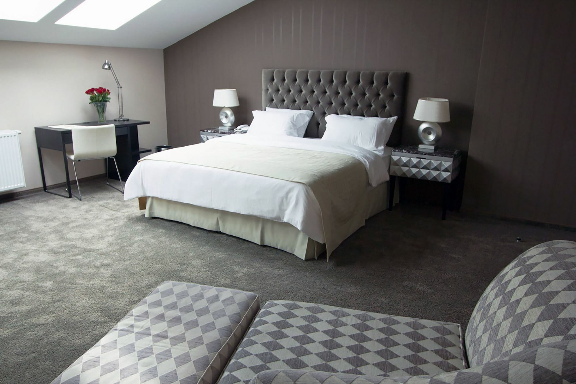 Vienna Suites *